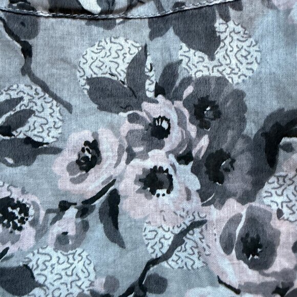 Pine Cone Hill Fine Linens Pajama Top Women's Gray White Flowers Print | Sz XS - Picture 6 of 12